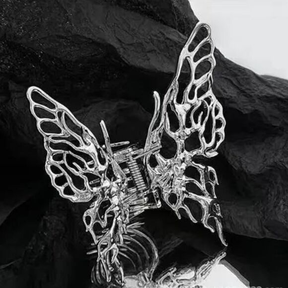 NWOT Butterfly Hair Clip Silver - Picture 2 of 3